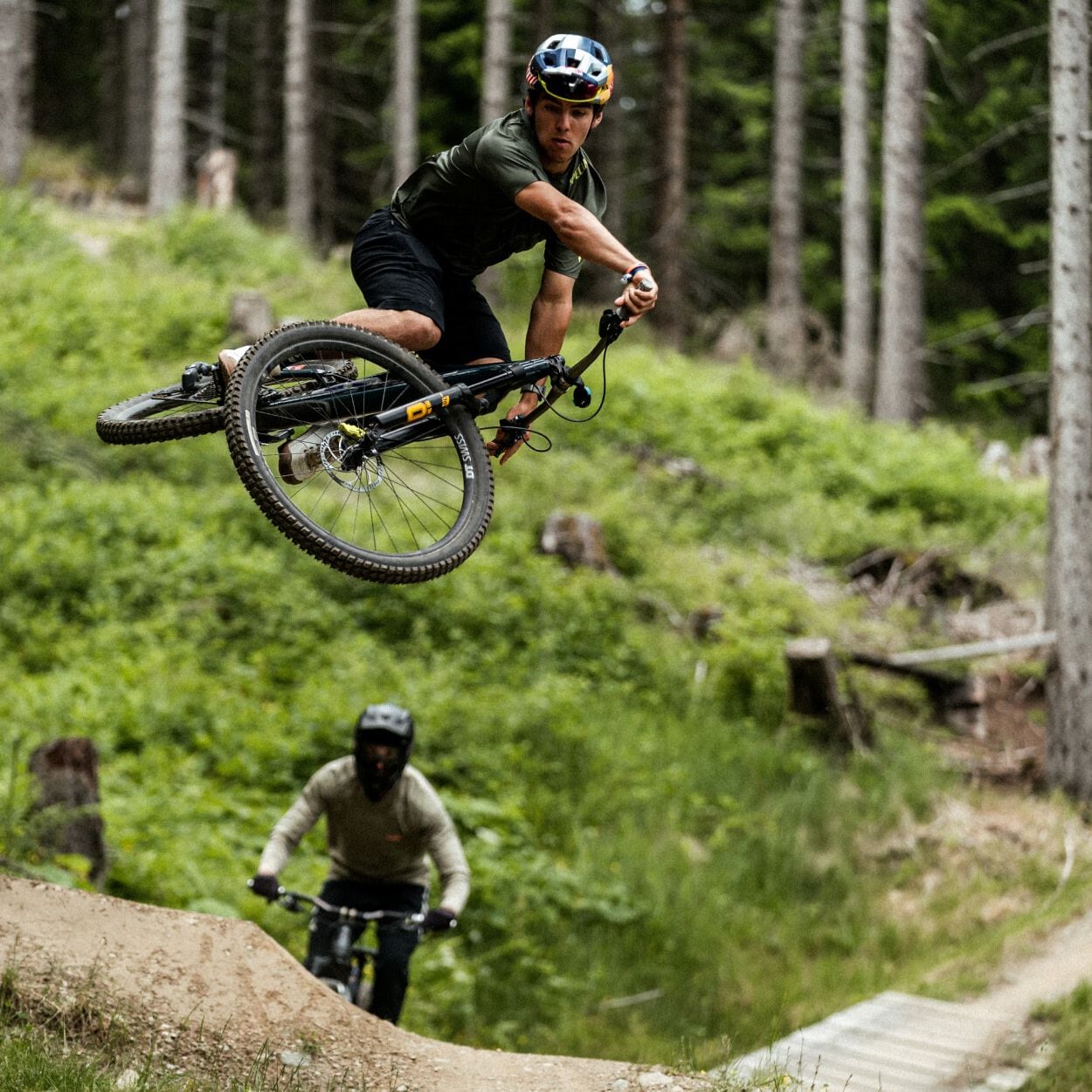 Finn Iles